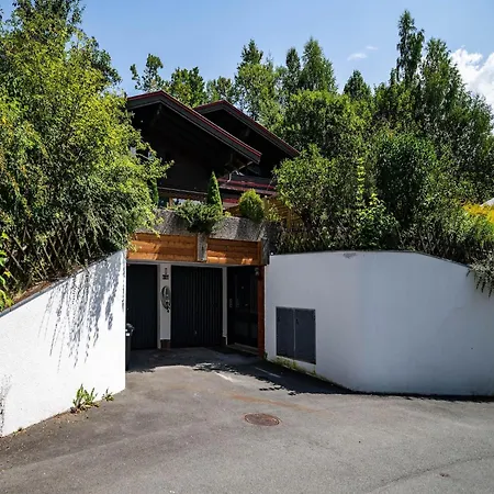 Charming In By The Steinernes